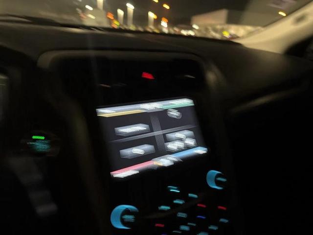 Photo of 2015 Tuxedo Black Ford Fusion