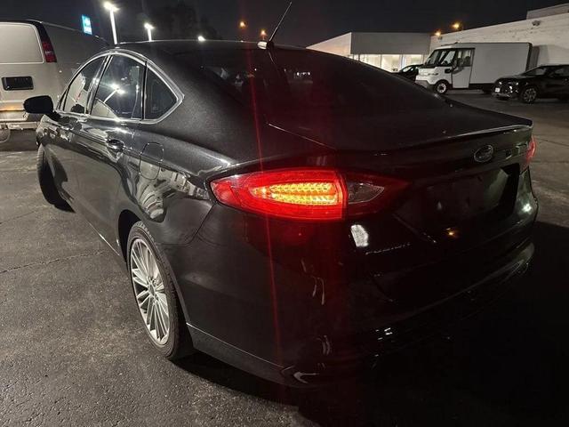 Photo of 2015 Tuxedo Black Ford Fusion