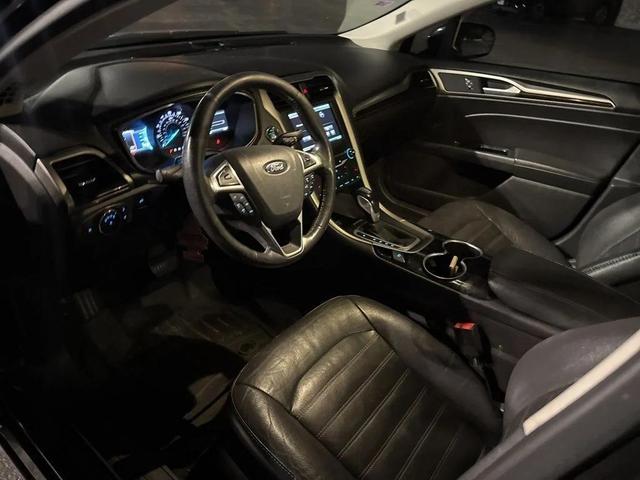 Photo of 2015 Tuxedo Black Ford Fusion