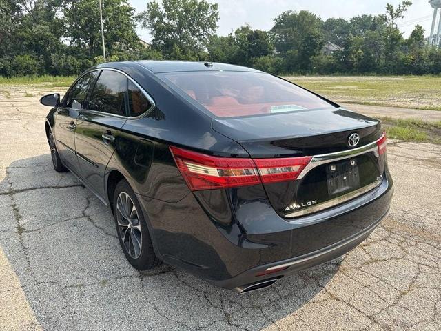 Photo of 2016 Midnight Black Metallic Toyota Avalon