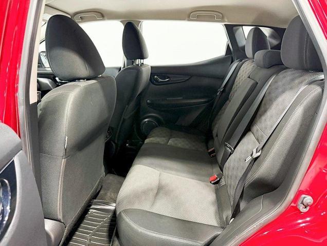 Photo of 2017 Palatial Ruby Nissan Rogue Sport