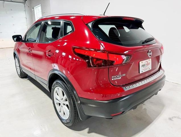 Photo of 2017 Palatial Ruby Nissan Rogue Sport