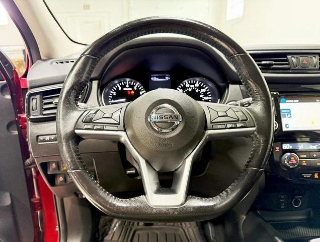 Photo of 2017 Palatial Ruby Nissan Rogue Sport