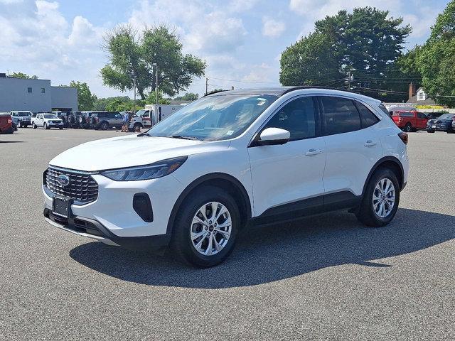 Photo of 2024 Oxford White Ford Escape
