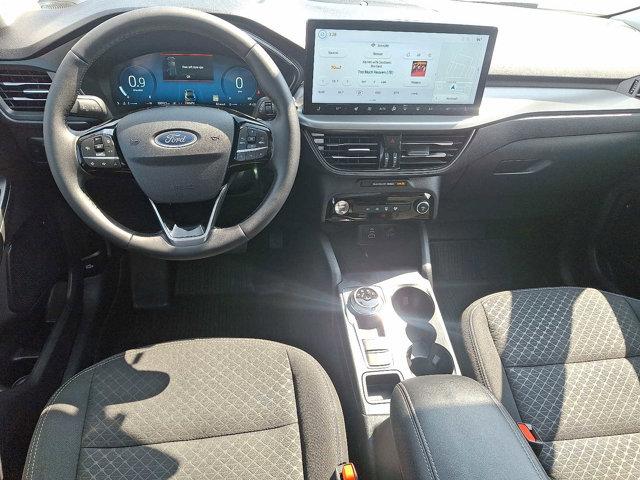 Photo of 2024 Oxford White Ford Escape