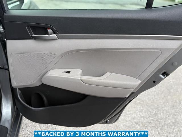 Photo of 2017 Gray Hyundai ELANTRA