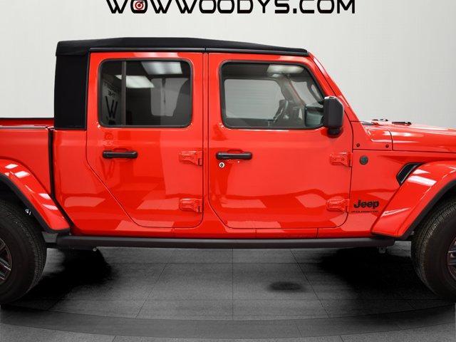 Photo of 2024 Firecracker Red Clearcoat Jeep Gladiator