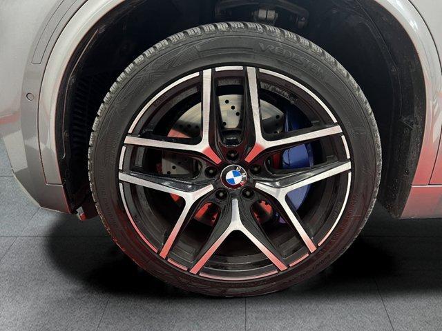 Photo of 2015 Donington Gray Metallic BMW X5 M