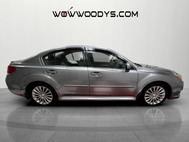 Photo of 2011 Steel Silver Metallic Subaru Legacy