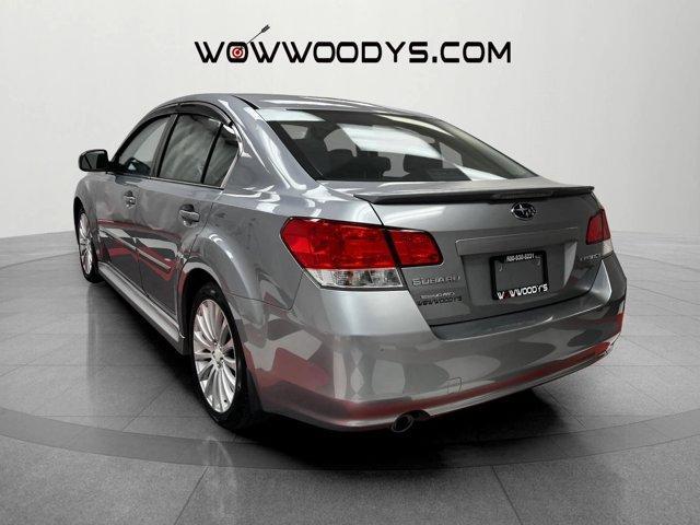 Photo of 2011 Steel Silver Metallic Subaru Legacy