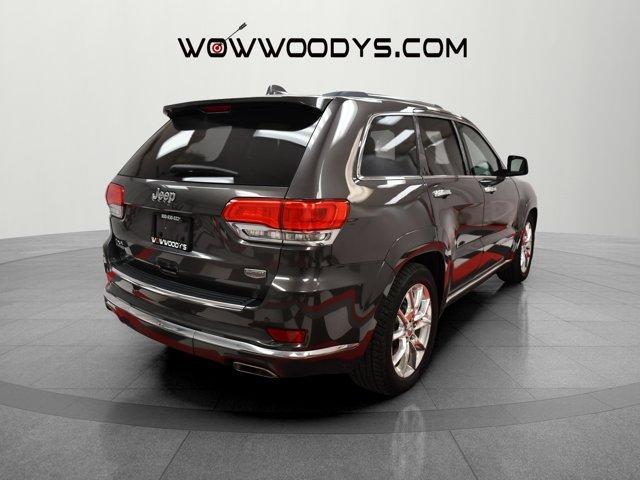 Photo of 2015 Granite Crystal Clearcoat Metallic Jeep Grand Cherokee