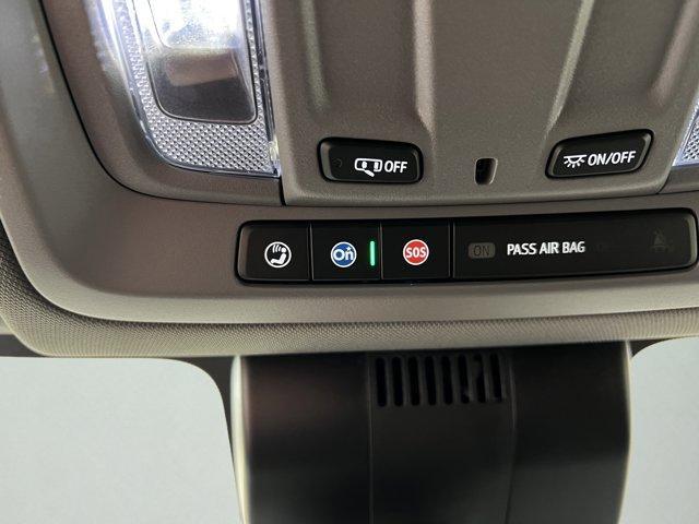 Photo of 2024 Summit White GMC Sierra 1500
