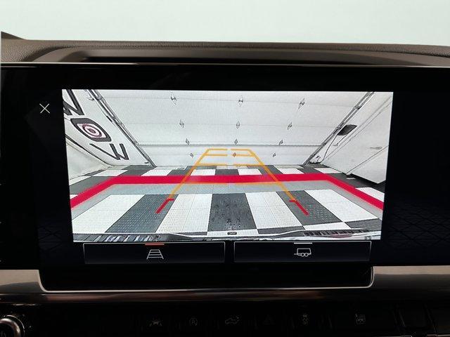 Photo of 2024 Summit White GMC Sierra 1500