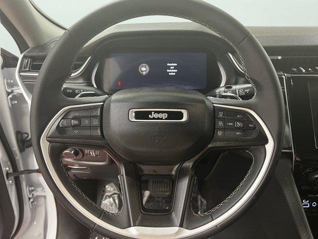 Photo of 2024 Bright White Clearcoat Jeep Grand Cherokee