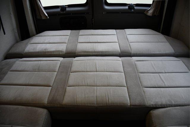 Photo of 2008 Summit White Chevrolet Express 3500