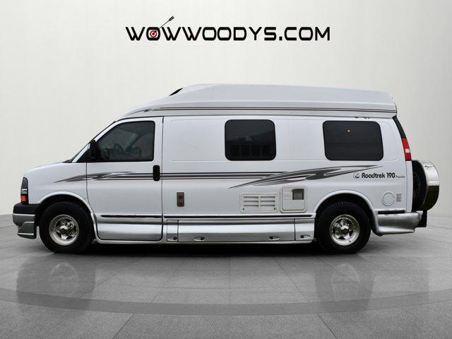 Photo of 2008 Summit White Chevrolet Express 3500