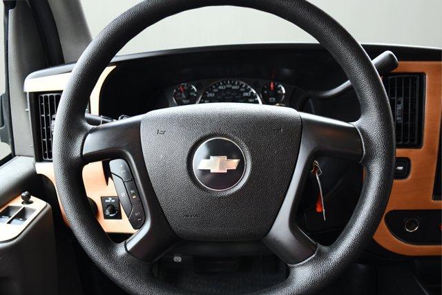 Photo of 2008 Summit White Chevrolet Express 3500