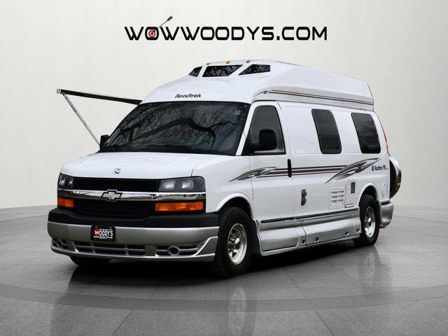 Photo of 2008 Summit White Chevrolet Express 3500