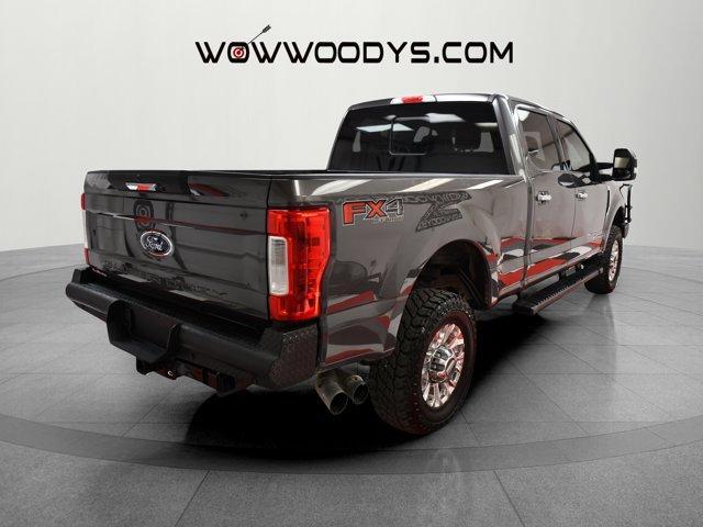 Photo of 2017 Magnetic Metallic Ford F-350