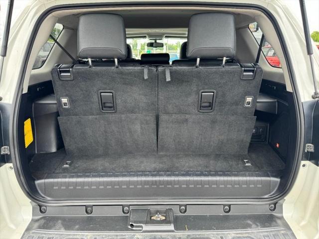 Photo of 2019 Blizzard Pearl Toyota 4Runner
