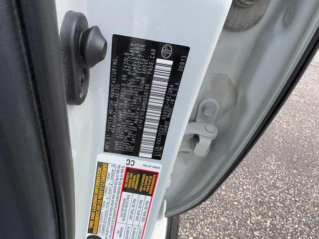 Photo of 2021 Ice Edge/Midnight Black Metallic Toyota Avalon