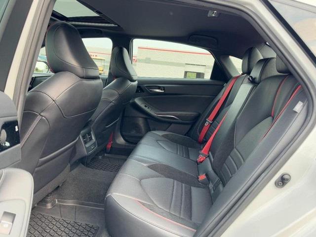 Photo of 2021 Ice Edge/Midnight Black Metallic Toyota Avalon