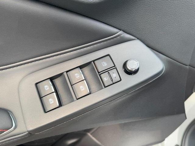Photo of 2021 Ice Edge/Midnight Black Metallic Toyota Avalon