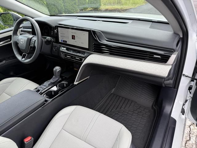 Photo of 2025 Wind Chill Pearl Toyota Camry