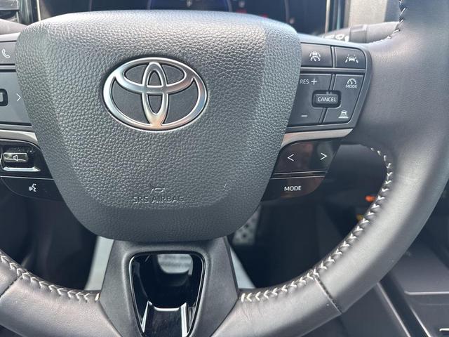 Photo of 2025 Ice Cap Toyota Camry