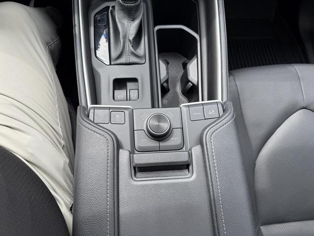 Photo of 2024 Celestial Silver Metallic Toyota Grand Highlander