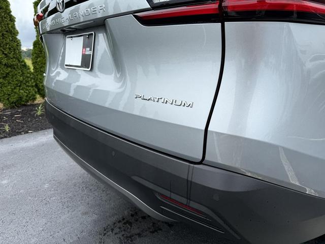 Photo of 2024 Celestial Silver Metallic Toyota Grand Highlander