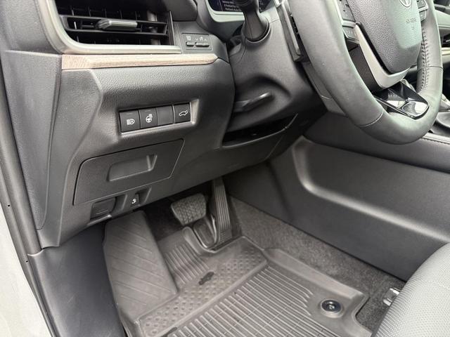 Photo of 2024 Celestial Silver Metallic Toyota Grand Highlander