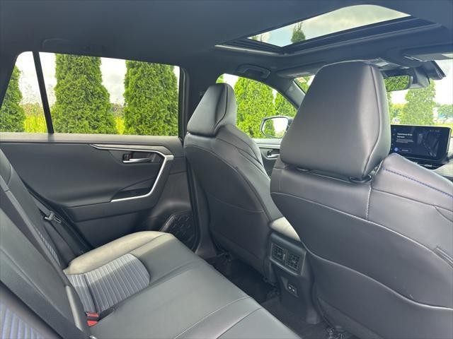 Photo of 2024 White Toyota RAV4 Hybrid