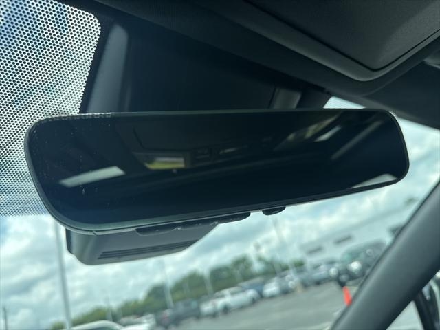 Photo of 2024 White Toyota RAV4 Hybrid