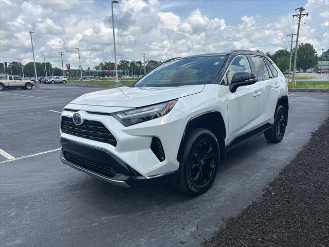 Photo of 2024 White Toyota RAV4 Hybrid
