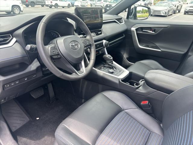 Photo of 2024 White Toyota RAV4 Hybrid