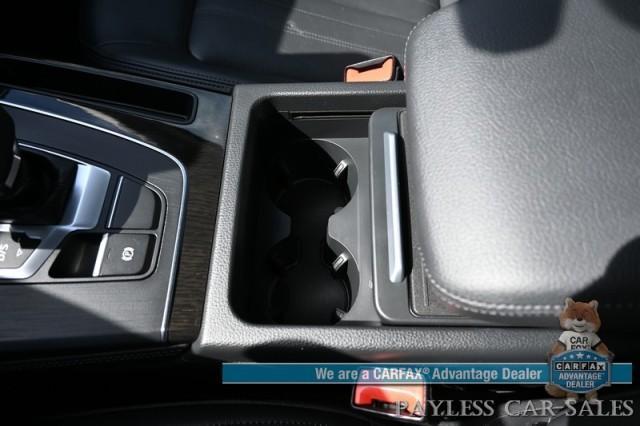 Photo of 2020 Daytona Gray Pearl Effect Audi Q5 e