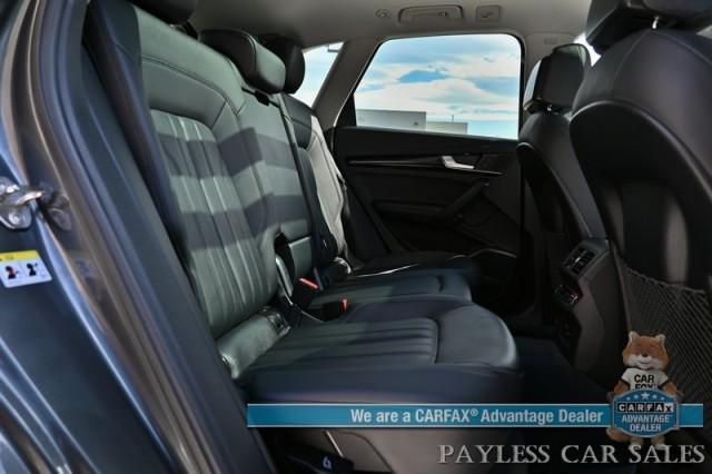 Photo of 2020 Daytona Gray Pearl Effect Audi Q5 e
