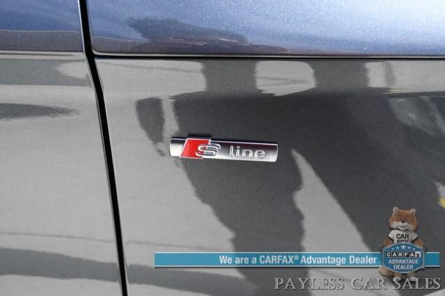 Photo of 2020 Daytona Gray Pearl Effect Audi Q5 e