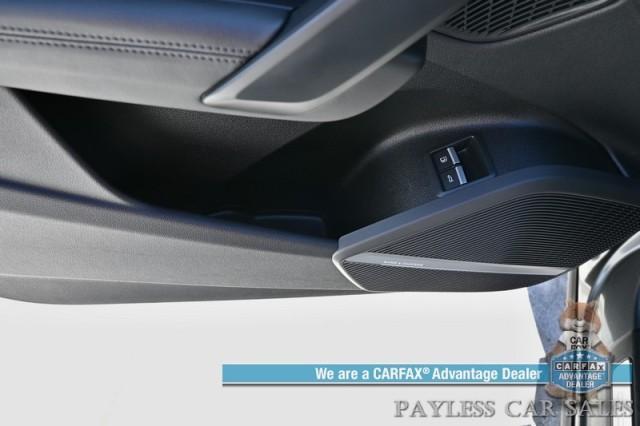 Photo of 2020 Daytona Gray Pearl Effect Audi Q5 e