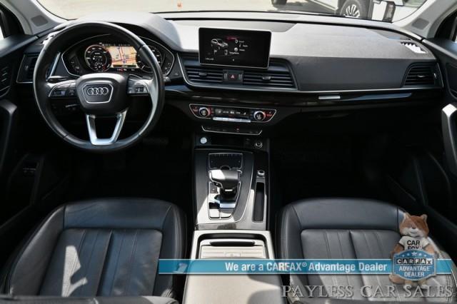 Photo of 2020 Daytona Gray Pearl Effect Audi Q5 e