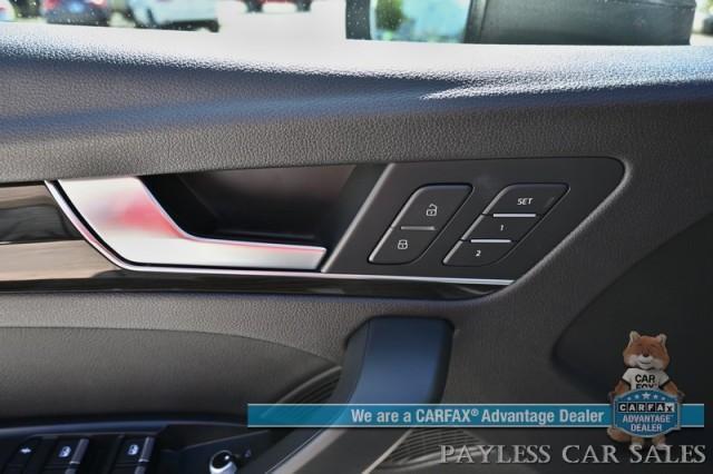 Photo of 2020 Daytona Gray Pearl Effect Audi Q5 e