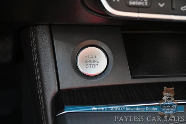 Photo of 2020 Daytona Gray Pearl Effect Audi Q5 e
