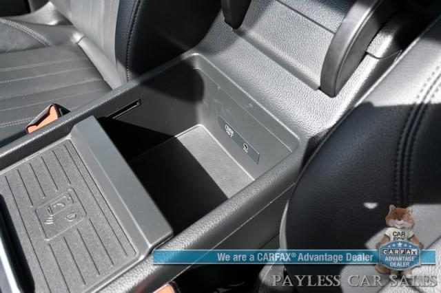 Photo of 2020 Daytona Gray Pearl Effect Audi Q5 e