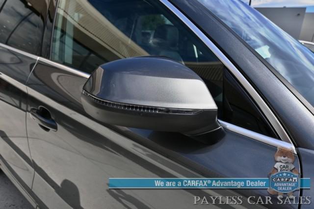 Photo of 2020 Daytona Gray Pearl Effect Audi Q5 e