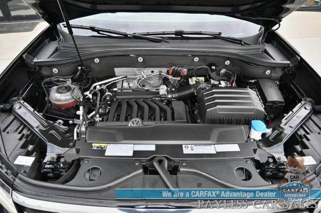 Photo of 2021 Deep Black Pearl Effect Volkswagen Atlas
