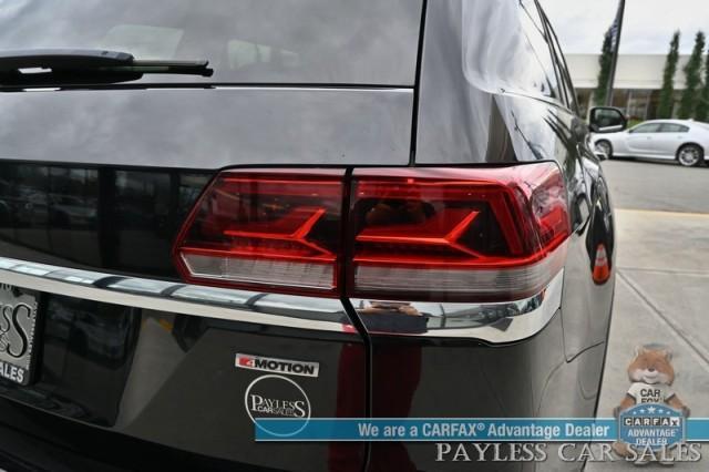 Photo of 2021 Deep Black Pearl Effect Volkswagen Atlas