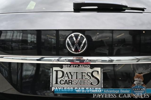 Photo of 2021 Deep Black Pearl Effect Volkswagen Atlas