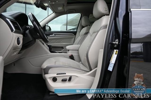 Photo of 2021 Deep Black Pearl Effect Volkswagen Atlas