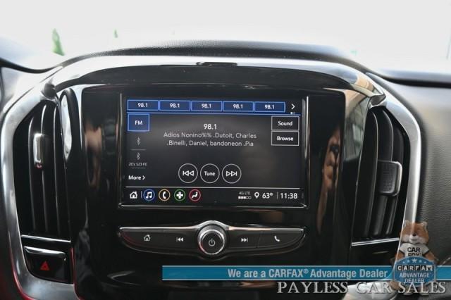 Photo of 2021 Silver Ice Metallic Chevrolet Traverse